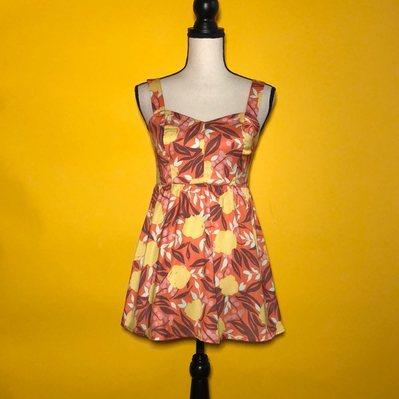 🆕 MODCLOTH sleeveless Top - Picture 4 of 8